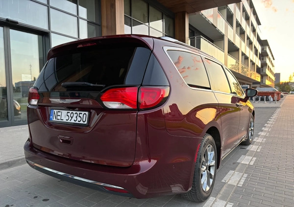 Chrysler Pacifica cena 114999 przebieg: 236900, rok produkcji 2017 z Warszawa małe 704